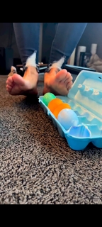 Kyle Unfug feet photo thumbnail