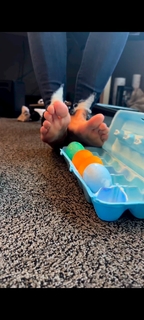 Kyle Unfug feet photo thumbnail