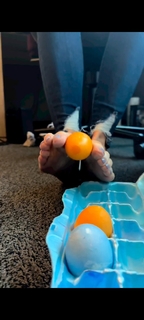 Kyle Unfug feet photo thumbnail