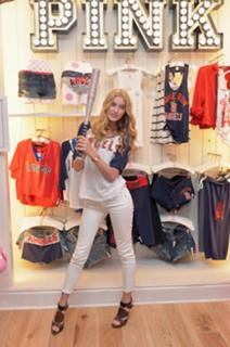 Elsa Hosk feet photo thumbnail