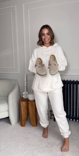 Frankie Bridge feet photo thumbnail