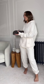 Frankie Bridge feet photo thumbnail