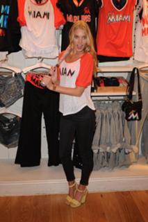 Elsa Hosk feet photo thumbnail
