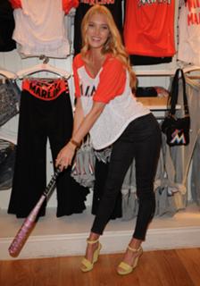 Elsa Hosk feet photo thumbnail