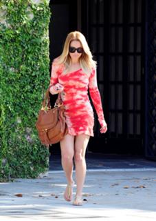 Lauren Conrad feet photo thumbnail