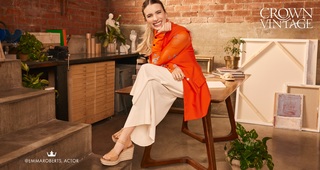 Emma Roberts feet photo thumbnail