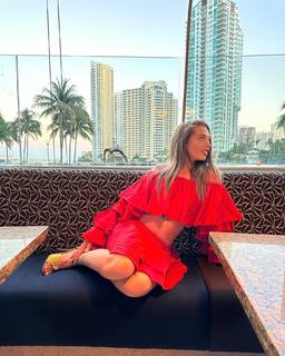 Victoria Waldrip feet photo thumbnail
