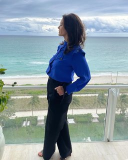 Lynda Carter feet photo 5