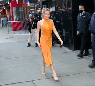 Kristin Cavallari feet photo thumbnail