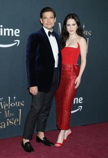 Rachel Brosnahan feet photo thumbnail