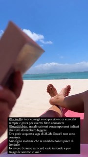 Caterina Balivo feet photo thumbnail