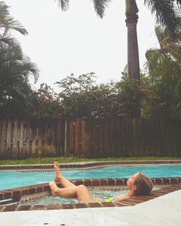 Paige VanZant feet photo thumbnail