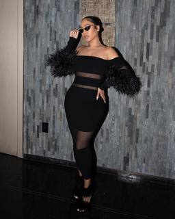 La La Anthony feet photo thumbnail