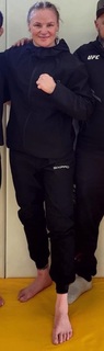 Valentina Shevchenko feet photo thumbnail