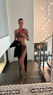 Lais Ribeiro feet photo thumbnail