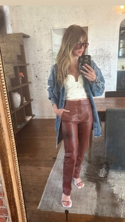 Julianne Hough feet photo thumbnail