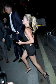 Abbey Clancy feet photo thumbnail
