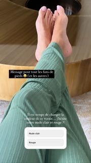 Iris Mittenaere feet photo thumbnail