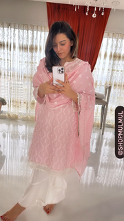 Hansika Motwani feet photo thumbnail