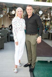 Denise Van Outen feet photo thumbnail