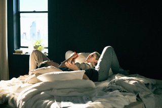 Kristen Stewart feet photo thumbnail