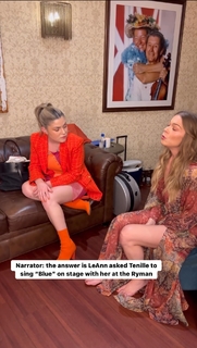 LeAnn Rimes feet photo thumbnail