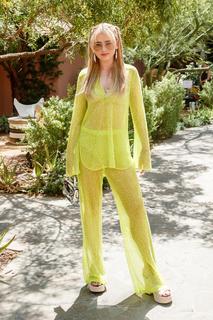 Kathryn Newton feet photo thumbnail