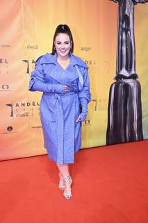 Ewa Farna feet photo thumbnail