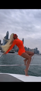 Jelena Karleusa feet photo thumbnail