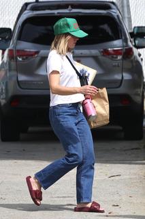Kristen Bell feet photo thumbnail
