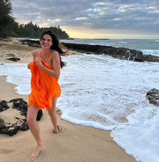 Sara Sampaio feet photo thumbnail