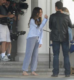 Kate Beckinsale feet photo thumbnail