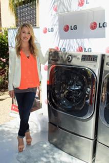 Christina Applegate feet photo thumbnail