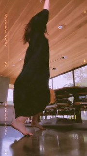 Abigail Spencer feet photo thumbnail