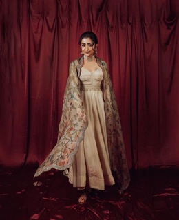 Trisha Krishnan feet photo thumbnail