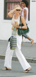 Uma Thurman feet photo thumbnail