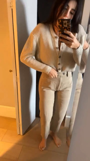 Daniella Monet feet photo thumbnail