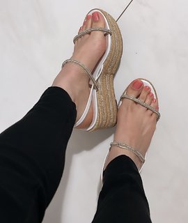 Isa Pes feet photo thumbnail