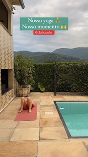 Larissa Manoela feet photo thumbnail