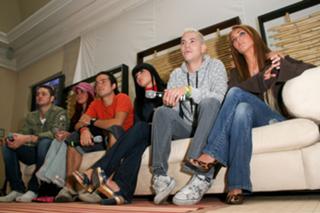 Maite Perroni feet photo thumbnail