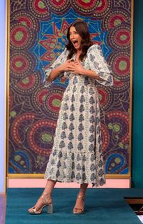 Lisa Snowdon feet photo thumbnail