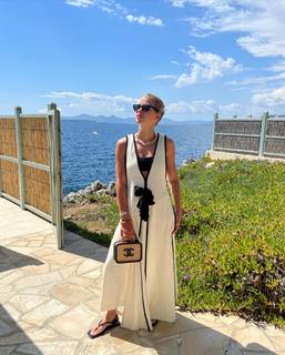 Sofia Richie feet photo thumbnail