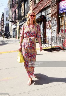Nicky Rothschild feet photo thumbnail
