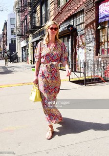 Nicky Rothschild feet photo thumbnail