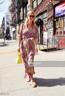 Nicky Rothschild feet photo thumbnail