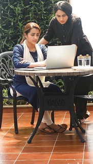 Trisha Krishnan feet photo thumbnail