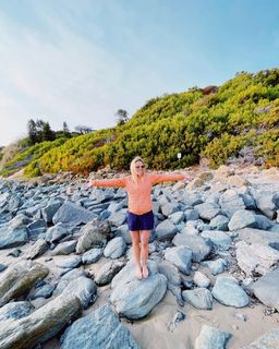 Elisabeth Hasselbeck feet photo 5