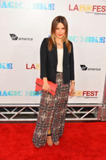 Sophia Bush feet photo thumbnail