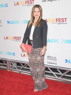 Sophia Bush feet photo thumbnail
