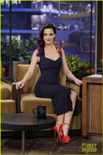 Katy Perry feet photo thumbnail